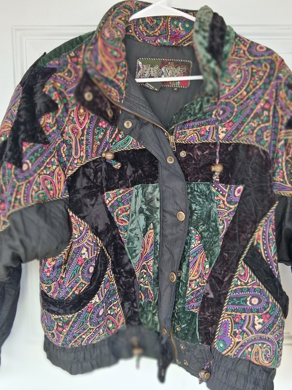East West Vintage Paisley Velvet Patchwork Puffer Jacket Black & Green Medium